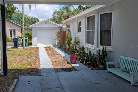 Villa ou maison à louer à Tampa, Floride: 3 chambres, 105.44 m2 № 2419921 - photo 14