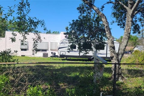 House in Largo, Florida 3 bedrooms, 130.43 sq.m. № 1716662 - photo 14