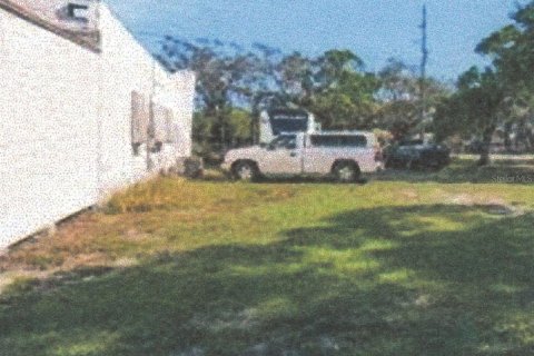 House in Largo, Florida 3 bedrooms, 130.43 sq.m. № 1716662 - photo 12