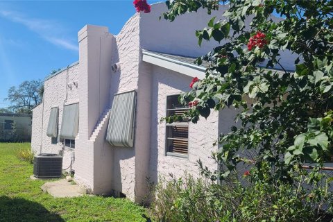 House in Largo, Florida 3 bedrooms, 130.43 sq.m. № 1716662 - photo 6