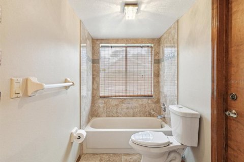 Casa en venta en Weeki Wachee, Florida, 3 dormitorios, 210.7 m2 № 1687518 - foto 21