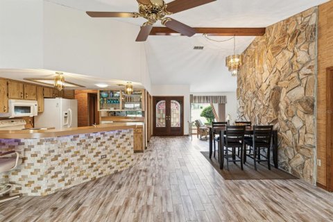 Casa en venta en Weeki Wachee, Florida, 3 dormitorios, 210.7 m2 № 1687518 - foto 12