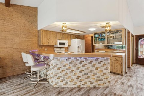 Casa en venta en Weeki Wachee, Florida, 3 dormitorios, 210.7 m2 № 1687518 - foto 6