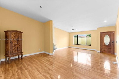 Купить виллу или дом в Майами, Флорида 3 спальни, 167.87м2, № 1974051 - фото 9