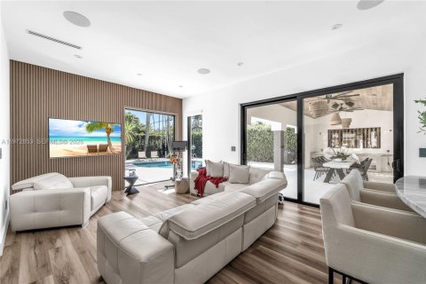 Купить виллу или дом в Корал-Гейблс, Флорида 3 спальни, 266.63м2, № 2036432 - фото 25