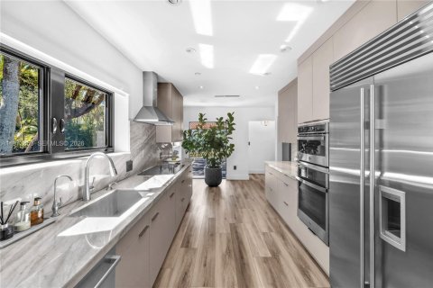 Купить виллу или дом в Корал-Гейблс, Флорида 3 спальни, 266.63м2, № 2036432 - фото 29