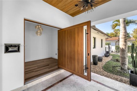 Купить виллу или дом в Корал-Гейблс, Флорида 3 спальни, 266.63м2, № 2036432 - фото 6