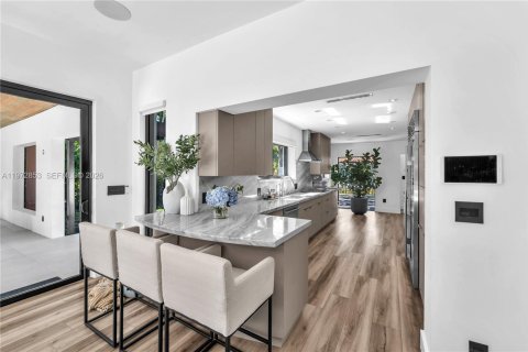 Купить виллу или дом в Корал-Гейблс, Флорида 3 спальни, 266.63м2, № 2036432 - фото 26