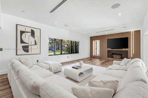 Купить виллу или дом в Корал-Гейблс, Флорида 3 спальни, 266.63м2, № 2036432 - фото 11