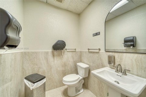 Immobilier commercial à vendre à Hialeah Gardens, Floride № 2004077 - photo 19