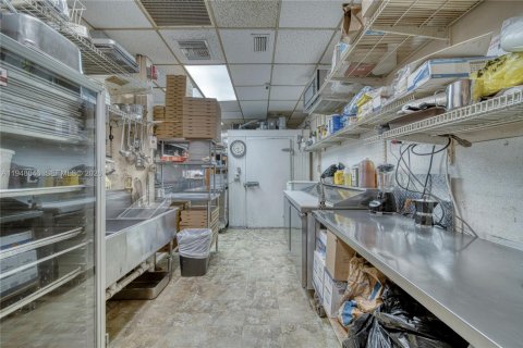 Immobilier commercial à vendre à Hialeah Gardens, Floride № 2004077 - photo 3