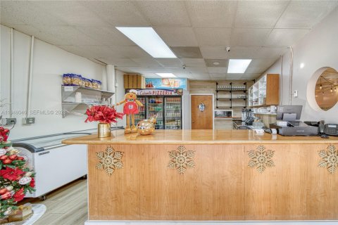 Immobilier commercial à vendre à Hialeah Gardens, Floride № 2004077 - photo 14