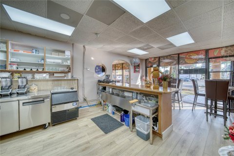 Immobilier commercial à vendre à Hialeah Gardens, Floride № 2004077 - photo 10