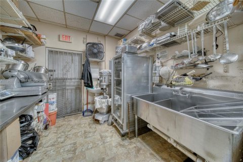 Immobilier commercial à vendre à Hialeah Gardens, Floride № 2004077 - photo 4