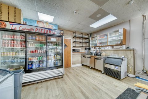 Immobilier commercial à vendre à Hialeah Gardens, Floride № 2004077 - photo 9