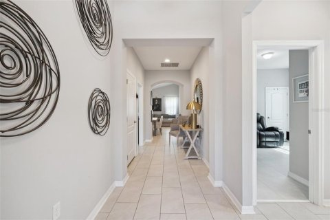 Villa ou maison à vendre à Clermont, Floride: 3 chambres, 162.86 m2 № 2418716 - photo 4