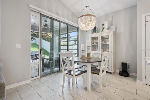 Villa ou maison à vendre à Clermont, Floride: 3 chambres, 162.86 m2 № 2418716 - photo 12