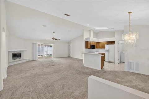 House in Tampa, Florida 3 bedrooms, 153.75 sq.m. № 1910712 - photo 6