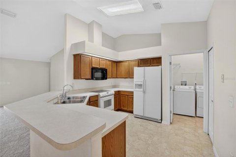 House in Tampa, Florida 3 bedrooms, 153.75 sq.m. № 1910712 - photo 19
