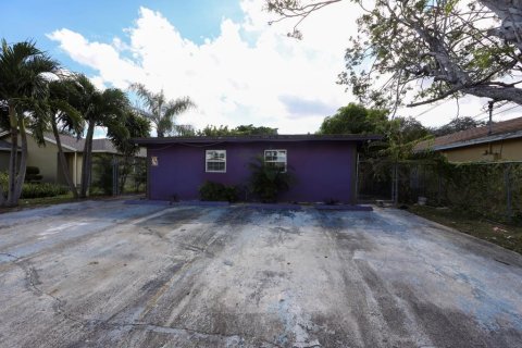 Immobilier commercial à vendre à Fort Lauderdale, Floride: 285.21 m2 № 1151520 - photo 1