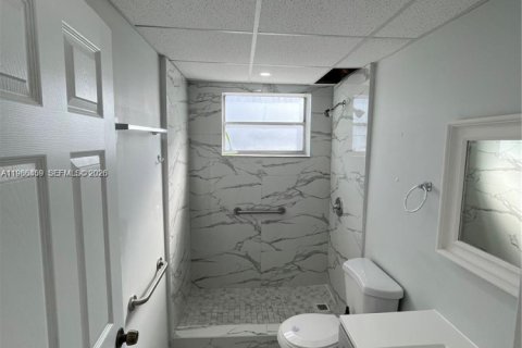 Copropriété à louer à North Miami, Floride: 2 chambres, 82.31 m2 № 2044921 - photo 12