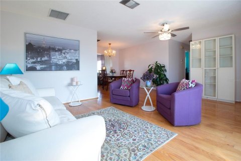 House in Bradenton, Florida 2 bedrooms, 114.83 sq.m. № 1873751 - photo 10