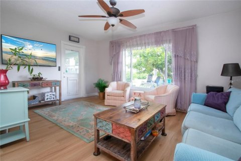 House in Bradenton, Florida 2 bedrooms, 114.83 sq.m. № 1873751 - photo 25