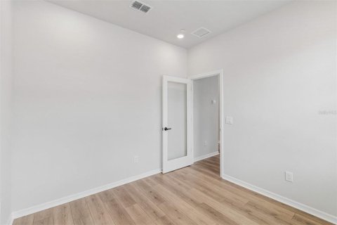 Townhouse in Orlando, Florida 3 bedrooms, 179.49 sq.m. № 2259327 - photo 12