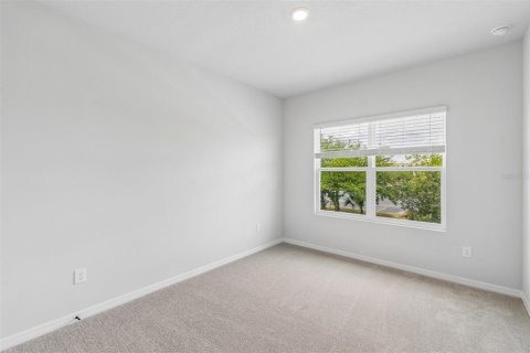 Townhouse in Orlando, Florida 3 bedrooms, 179.49 sq.m. № 2259327 - photo 15