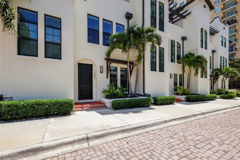 Casa en Sarasota, Florida 3 dormitorios, 212.84 m2 № 2386058