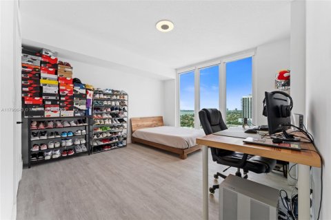 Condominio en venta en North Bay Village, Florida, 2 dormitorios, 113.43 m2 № 1656250 - foto 16