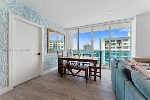 Condominio en venta en North Bay Village, Florida, 2 dormitorios, 113.43 m2 № 1656250 - foto 5
