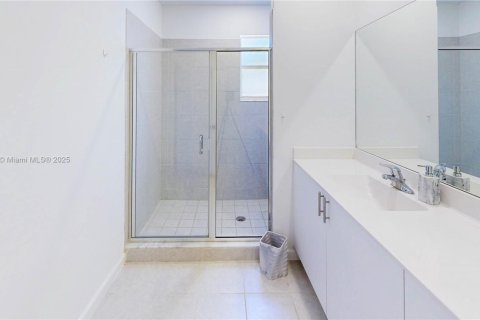 Townhouse in Homestead, Florida 3 bedrooms, 169.73 sq.m. № 1882233 - photo 21