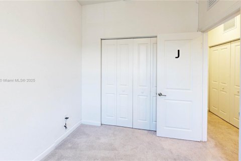Townhouse in Homestead, Florida 3 bedrooms, 169.73 sq.m. № 1882233 - photo 24