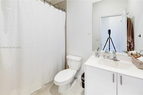 Townhouse in Homestead, Florida 3 bedrooms, 169.73 sq.m. № 1882233 - photo 25