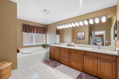 Casa en venta en Palm Harbor, Florida, 4 dormitorios, 311.41 m2 № 2121339 - foto 19