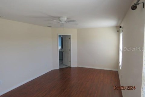 House in Zephyrhills, Florida 4 bedrooms, 219.62 sq.m. № 1561444 - photo 27