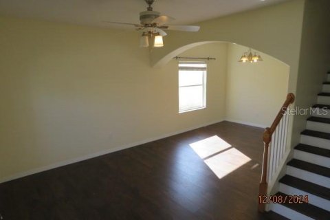 House in Zephyrhills, Florida 4 bedrooms, 219.62 sq.m. № 1561444 - photo 4
