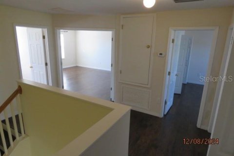 House in Zephyrhills, Florida 4 bedrooms, 219.62 sq.m. № 1561444 - photo 23