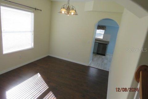 House in Zephyrhills, Florida 4 bedrooms, 219.62 sq.m. № 1561444 - photo 7