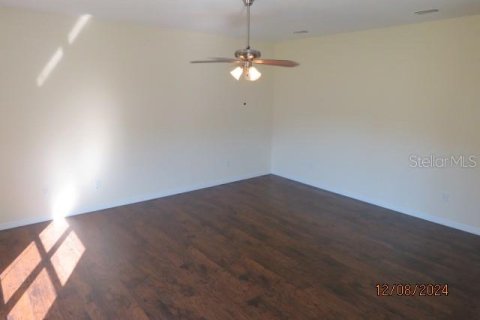 House in Zephyrhills, Florida 4 bedrooms, 219.62 sq.m. № 1561444 - photo 6