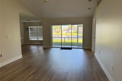 Villa ou maison à louer à Bradenton, Floride: 3 chambres, 129.78 m2 № 2105198 - photo 4