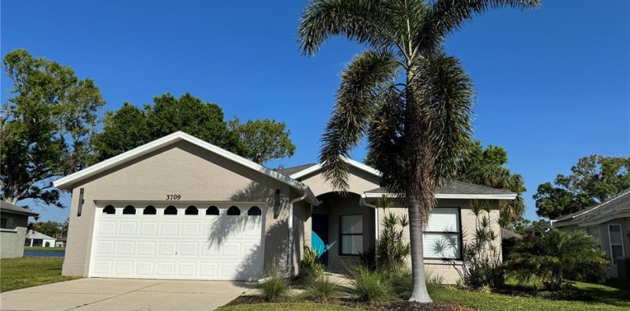 Villa ou maison à Bradenton, Floride 3 chambres, 129.78 m2 № 2105198