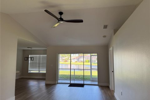 Villa ou maison à louer à Bradenton, Floride: 3 chambres, 129.78 m2 № 2105198 - photo 5