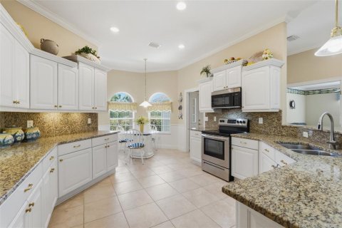 Casa en venta en Lady Lake, Florida, 3 dormitorios, 181.53 m2 № 2205691 - foto 18