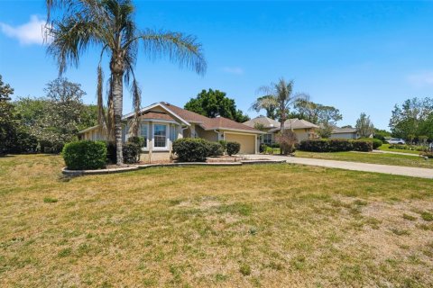 Casa en venta en Lady Lake, Florida, 3 dormitorios, 181.53 m2 № 2205691 - foto 3