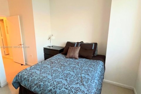 Condo in Miami, Florida, 2 bedrooms  № 2189933 - photo 19