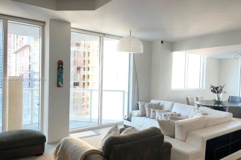 Condo in Miami, Florida, 2 bedrooms  № 2189933 - photo 4