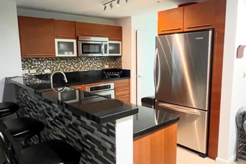 Condo in Miami, Florida, 2 bedrooms  № 2189933 - photo 24