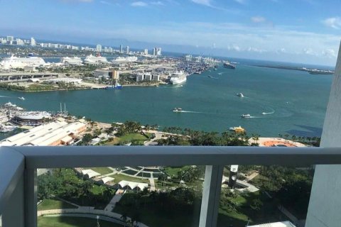 Condo in Miami, Florida, 2 bedrooms  № 2189933 - photo 28